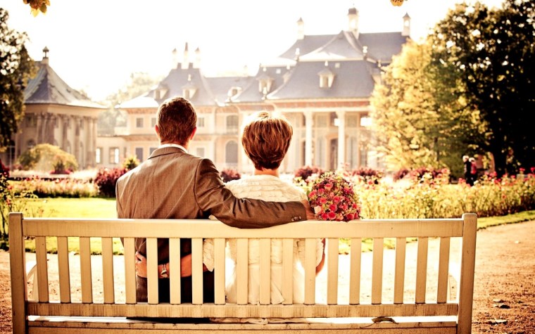 couple-260899_1920