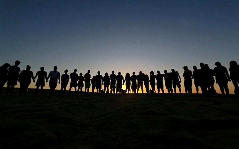 people-4050698_1920