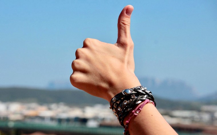 hands-2227857_1920