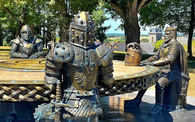knight-7535563_1920
